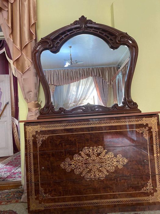 продается спальный гарнитур новый