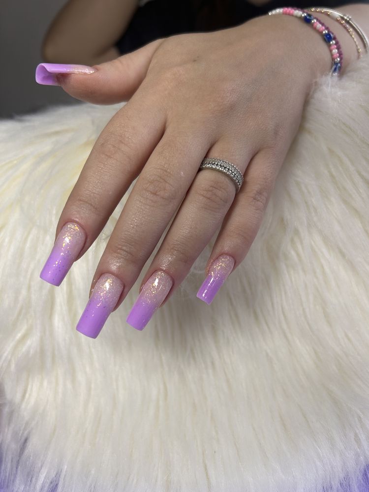 Pun unghii in gel