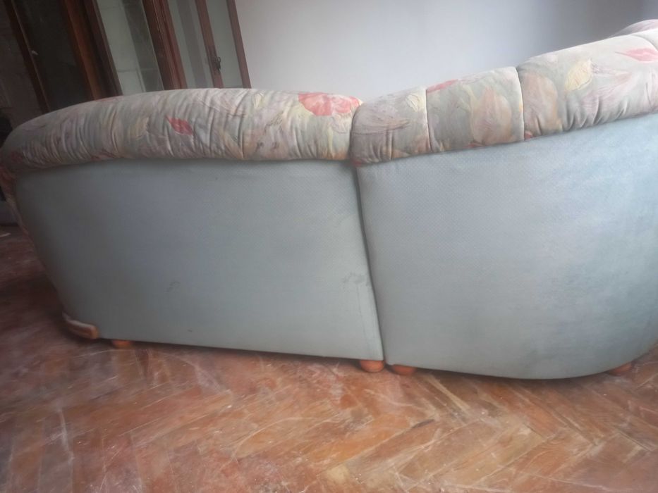 coltar si un fotoliu din material