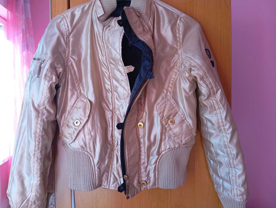 Дамско, яке с две лица.