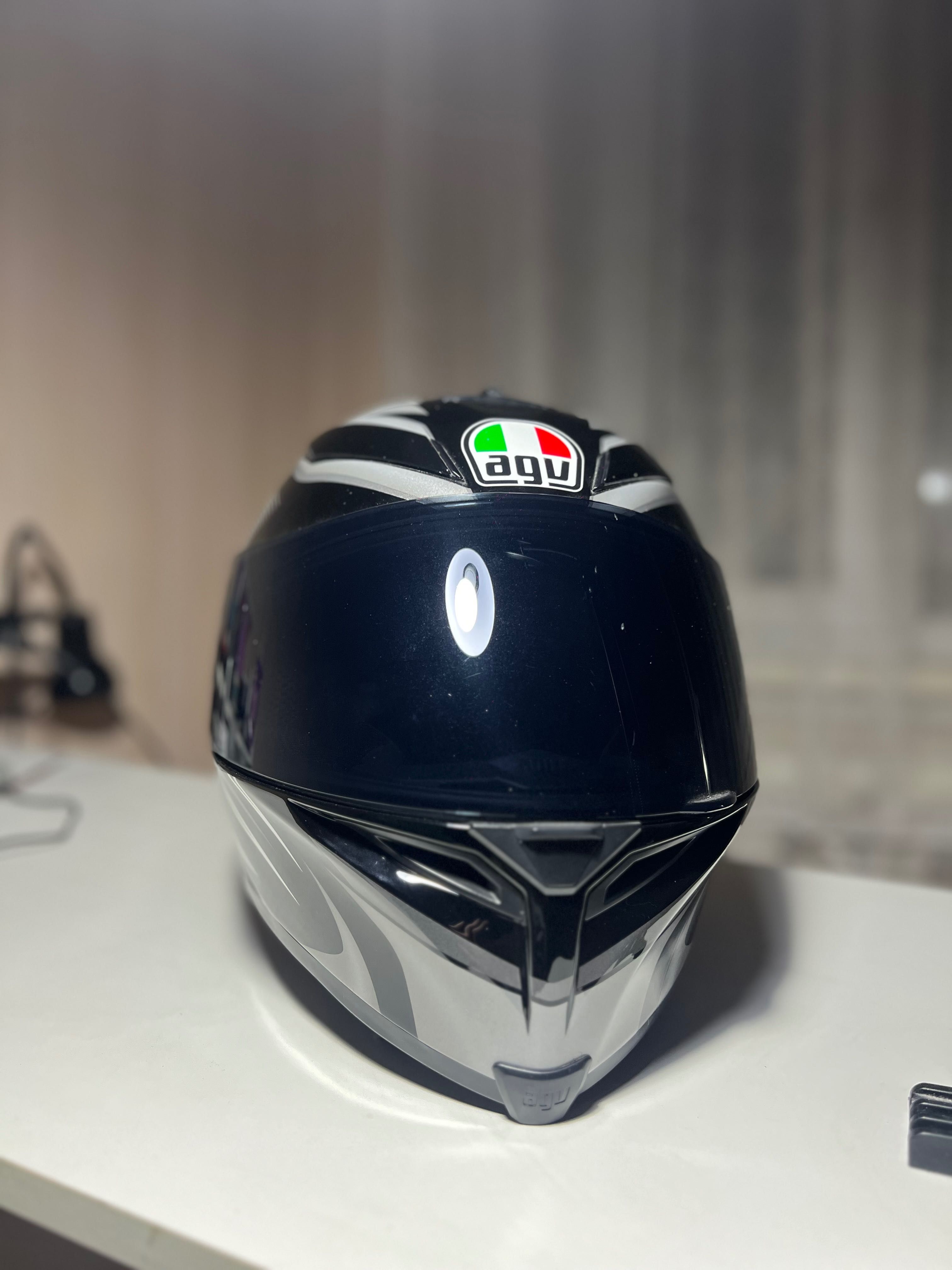 Продам шлем AGV k5