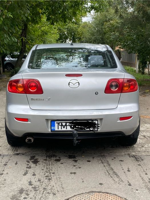 Vand Mazda 3 ,an 2005 , motor 1,6 benzina