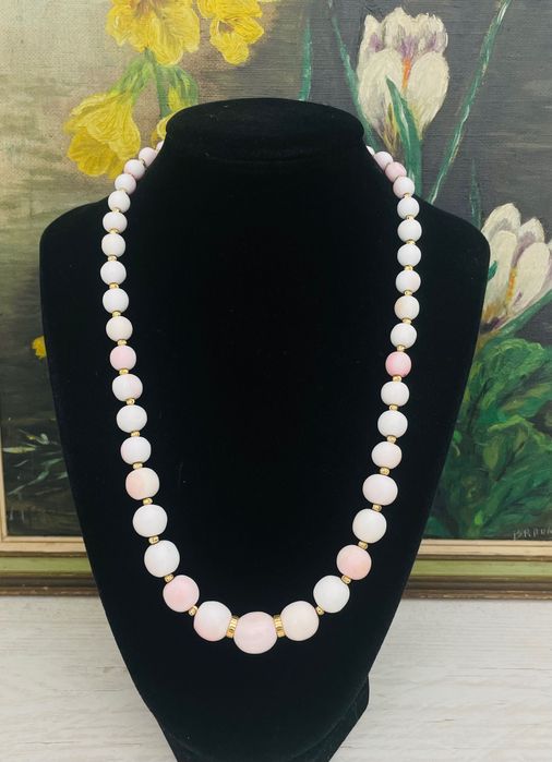 Колие  коралова огърлица   от ангелска  кожа