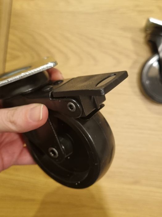 Roti mobila diametru  7 cm