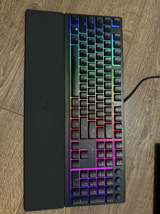 Tastatura Razer Ornata V3