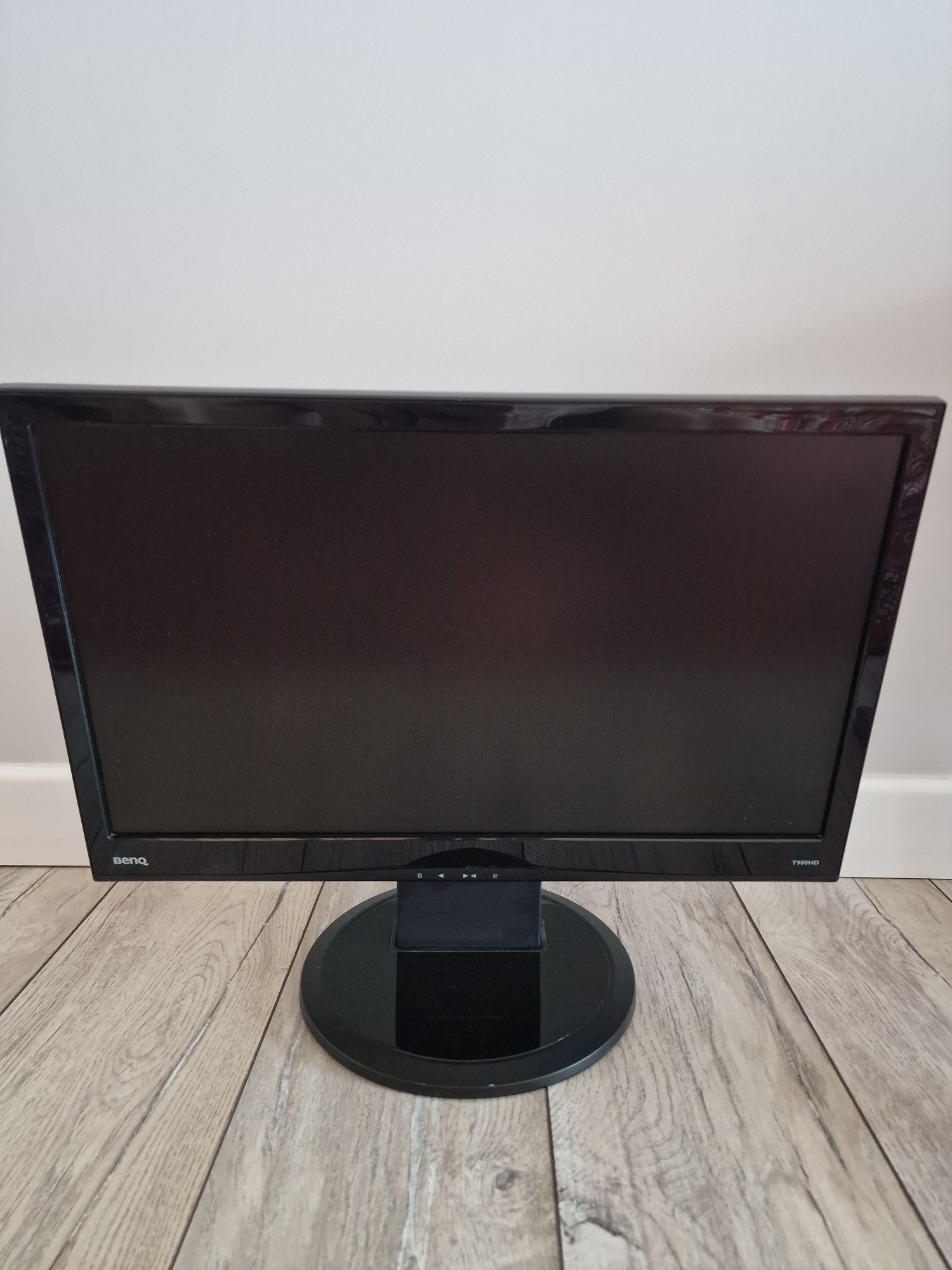 Монитор BenQ T900HD