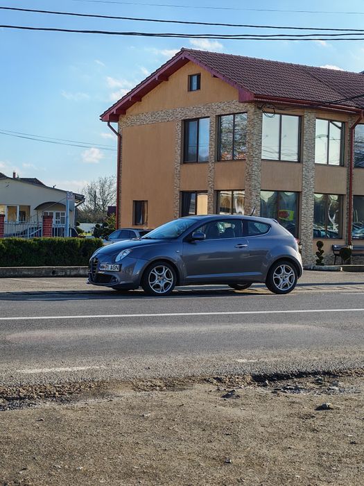 Vând Alfa Romeo Mito