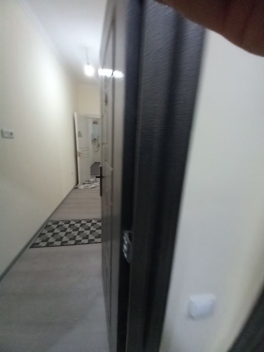 Motrid 5 etaj 2 xonali sotiladi