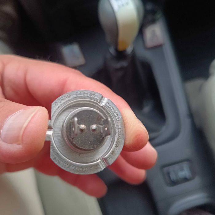 Продавам Халогенни крушки Н7 и H11.