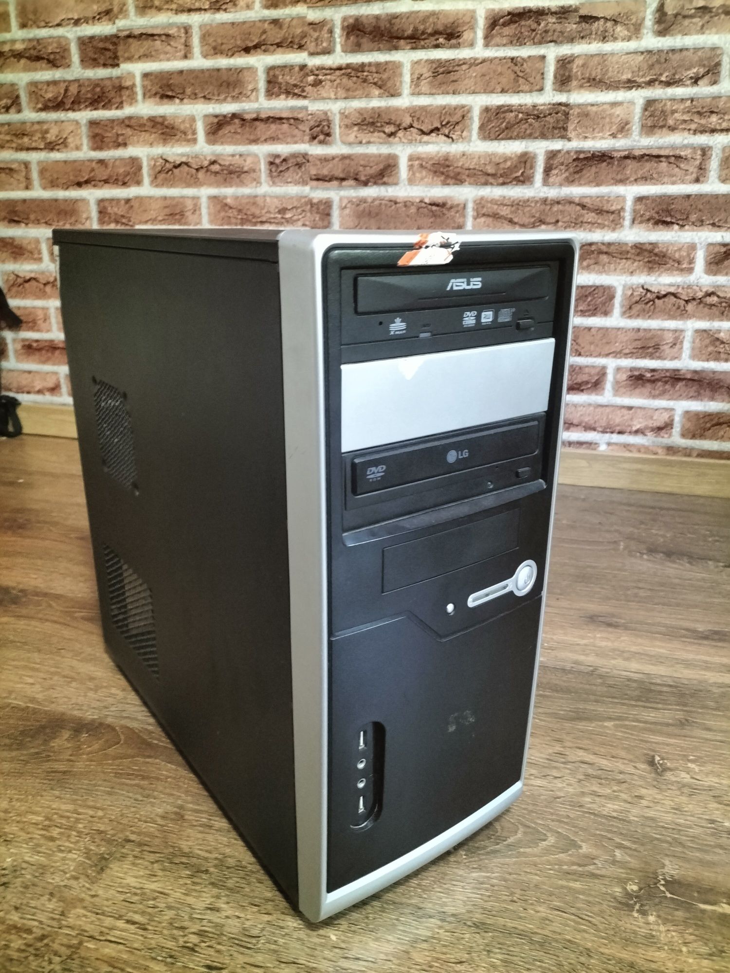 V:PC Intel Xeon E5430 4GB RAM Nvidia GT 730 2GB