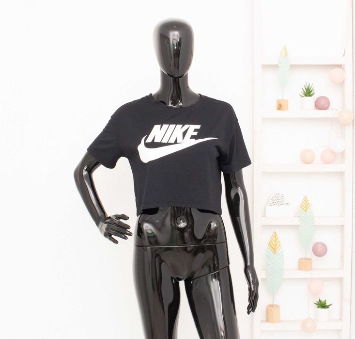 Nike оригинална дамска тениска кроп топ памучна черно с бяло S-M