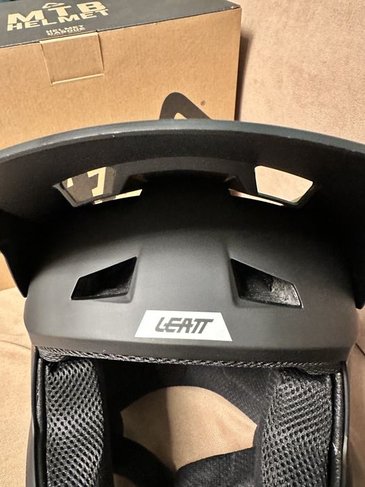 Casca Leatt MTB Gravity 1.0 M (57-58cm) negru NOU, cu eticheta