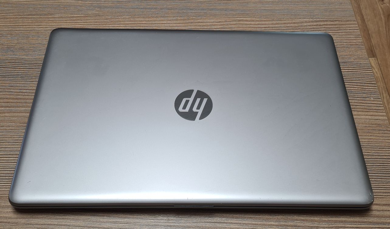 Laptop HP 255 G7 Ryzen 3 2200u, 8 GB DDR4, SSD 128 GB