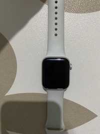 Apple Watch 4 часы