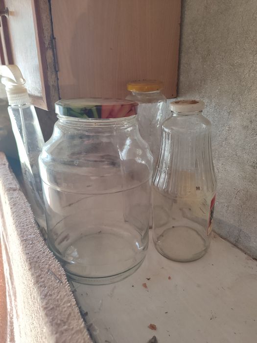 Продам банки 1 л 0.5 л 4 л
Продам банки 1 л 0.5 л 4 л