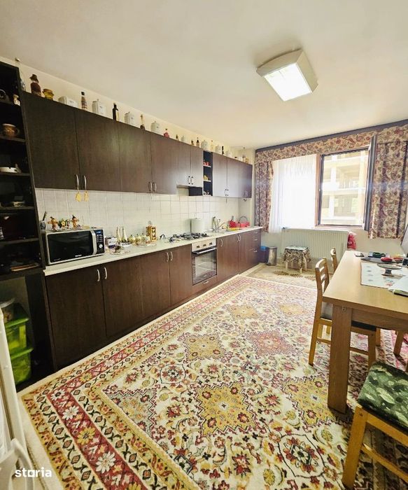 Apartament generos de vânzare, cartierul Soarelui!