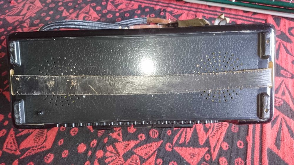 Продавам акордеон Weltmeister Stella 120 баса