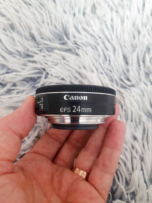 Obiectiv Canon EF-S 24mm F2.8 STM nou, RF35mm F1.8, RF50mm F1.8