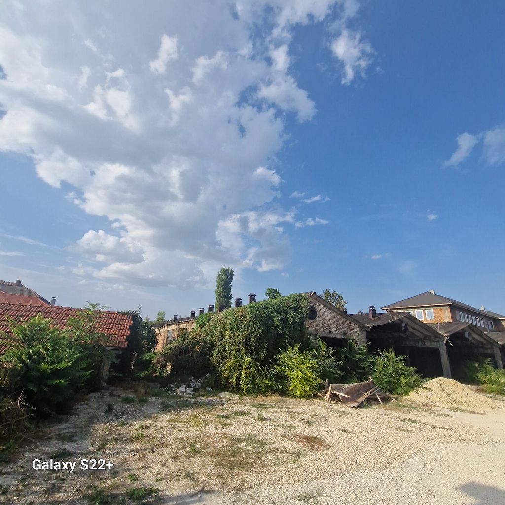 Продава се Склад в Силистра, Център - 1945 кв.м за 105 €/кв.м - Снимка #4