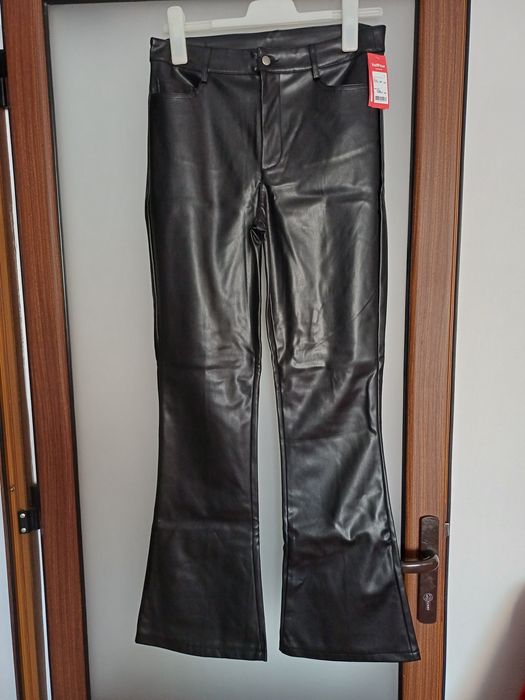 Vand pantaloni piele ecologica