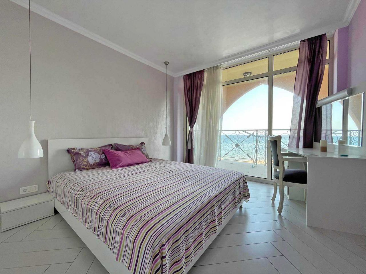 Продава се Тристаен апартамент в к.к. Елените - 100 кв.м за 1200 €/кв.м - Снимка #8