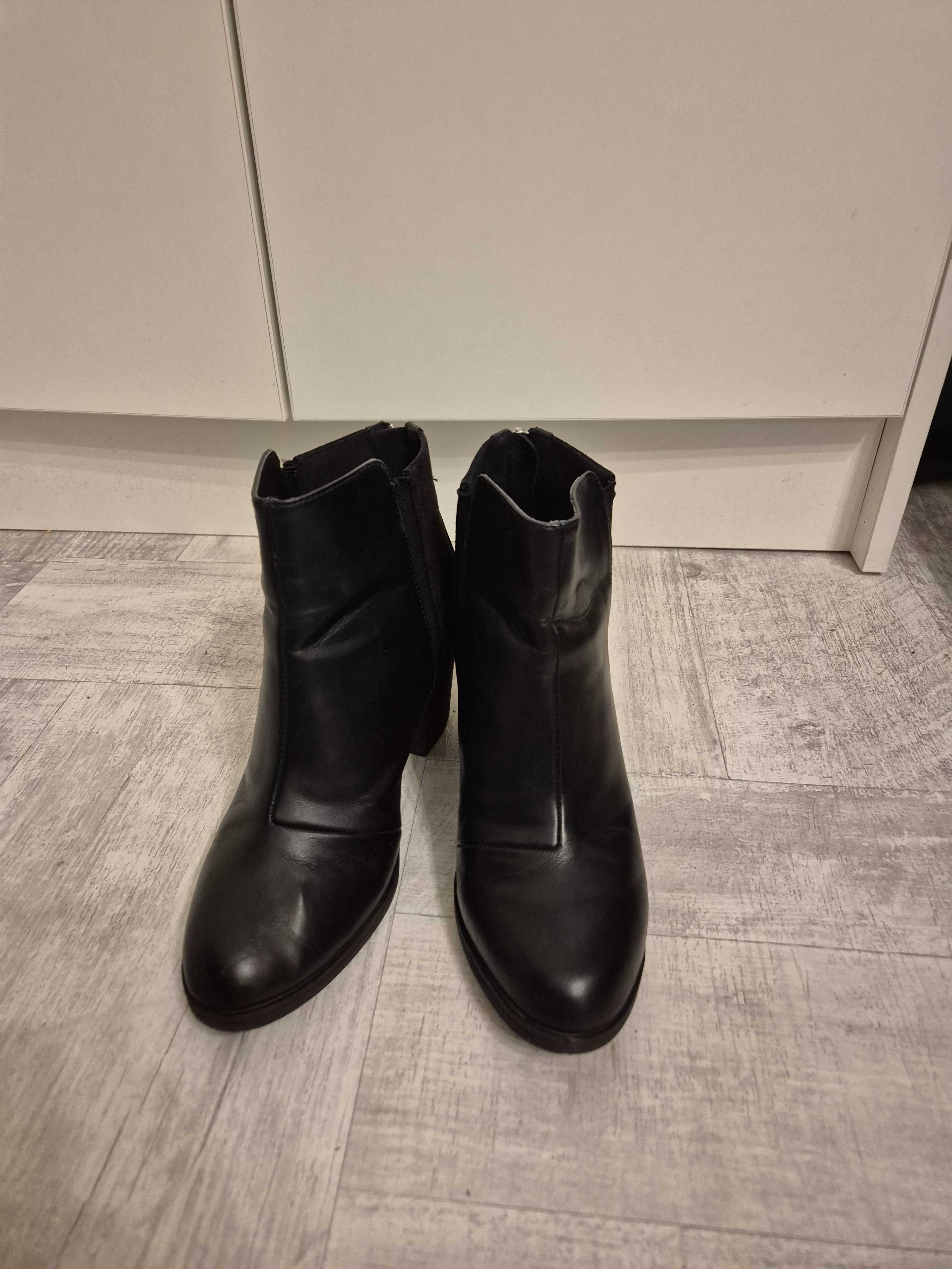 Botine/Pantofi dama H&M Divided nr. 39