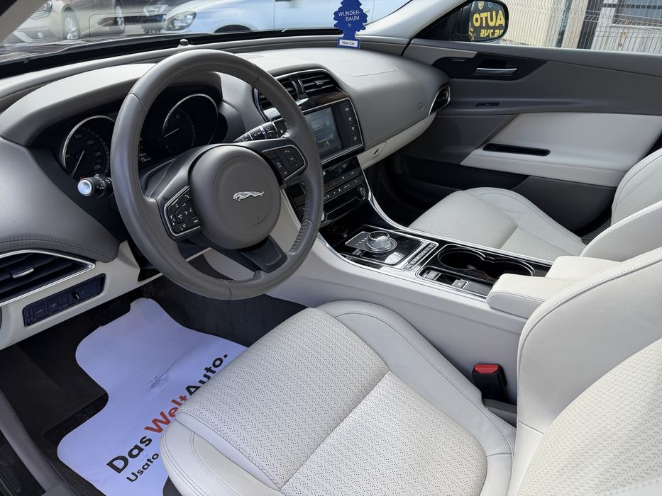 Jaguar XE 2.0 TDI 184 CP Automat 2016