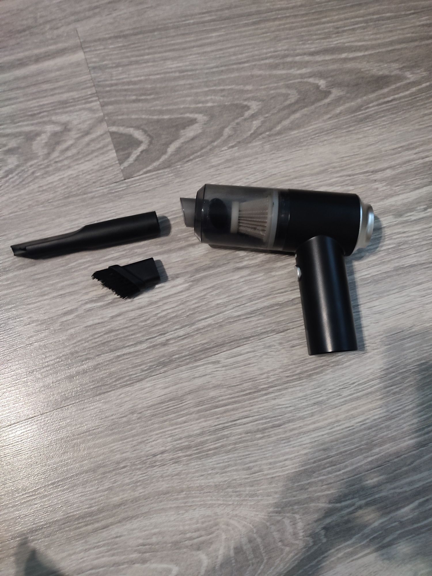 Mini aspirator auto