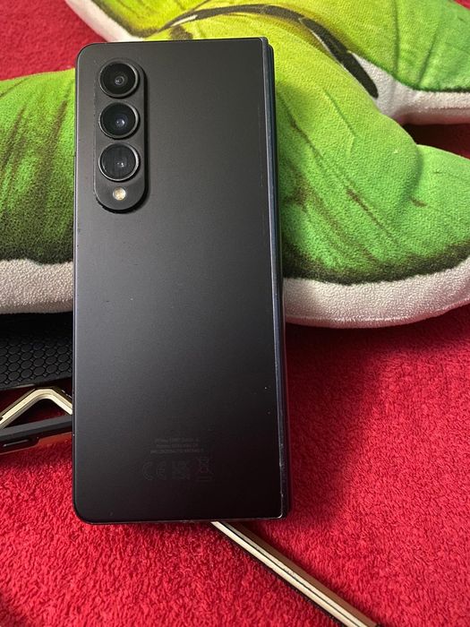 Samsung Z fold 4