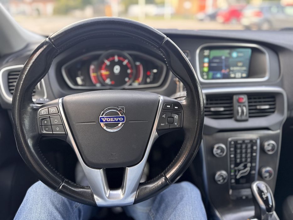 Proprietar Volvo v40 2015 208.000 km automat