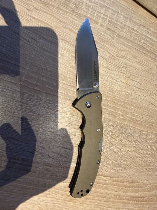 Cold Steel Code 4 cutit EDC
