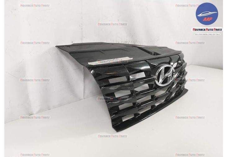 Хюндай Тъксон / Hyundai Tucson Оригинална централна решетка за радиато