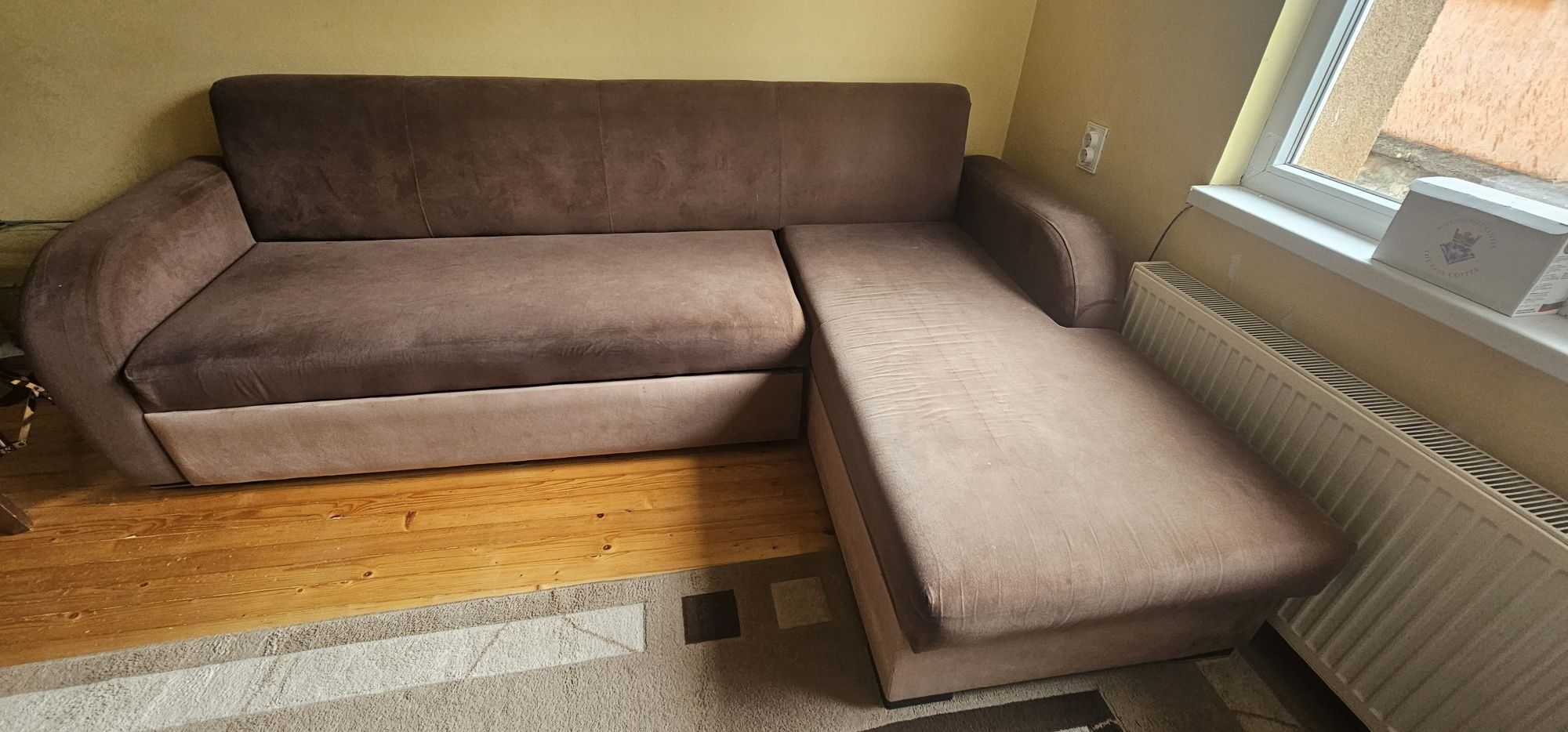 Продавам диван в отлично състояние