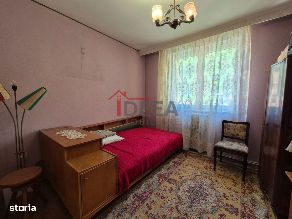 Apartament cu 4 camere 80 mp, boxa 7 mp, Bld. Traian, Piatra Neamt