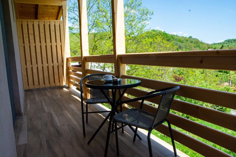 Vila Zamura – din malul Bălănesei până în vârful muntelui!