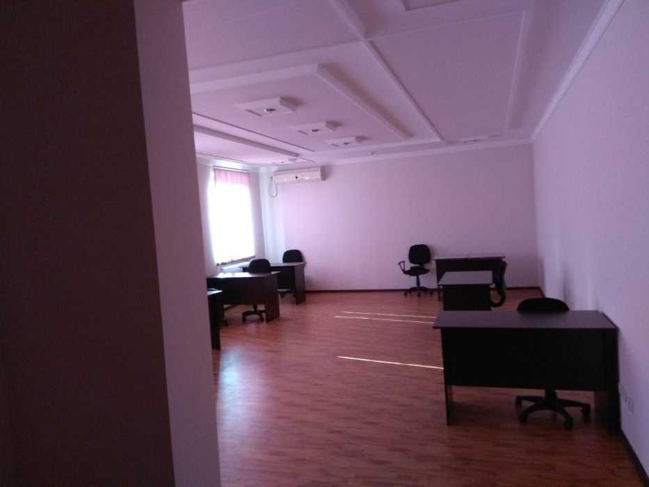 Ракат махалля ул.Каракумская пересечение Шота Руставели 993 кв.м