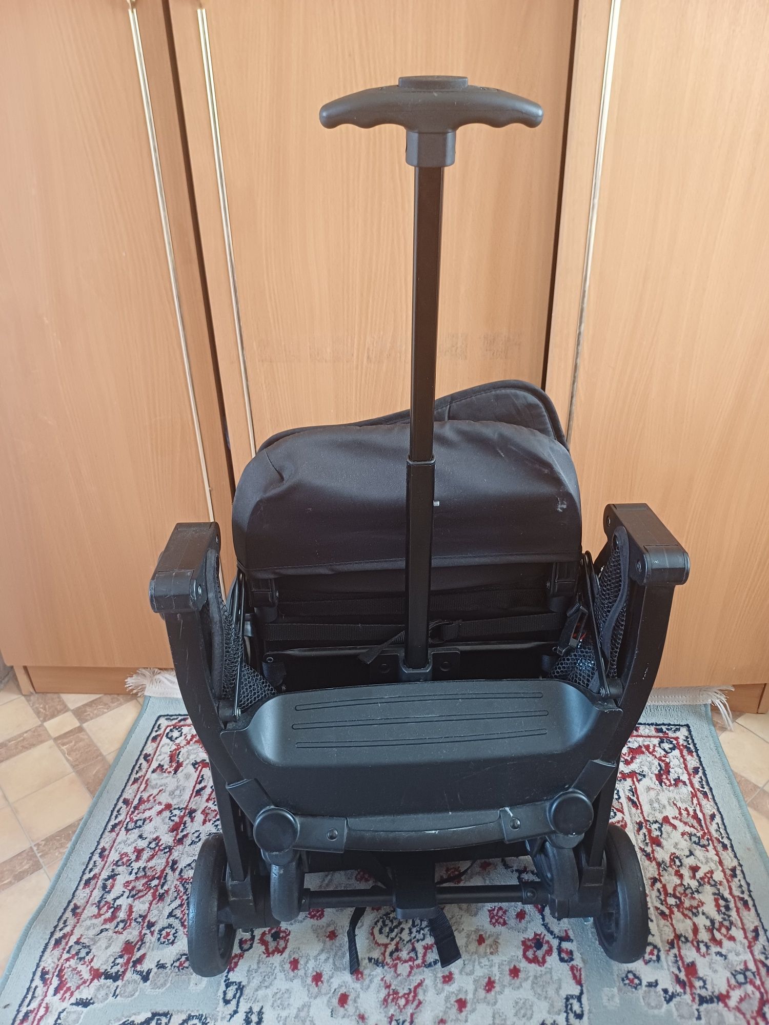 Продам коляску в отличном состояние.