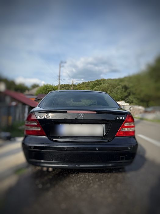 Mercedes-Benz C-Class W203 - 2.2 CDI / Manuală