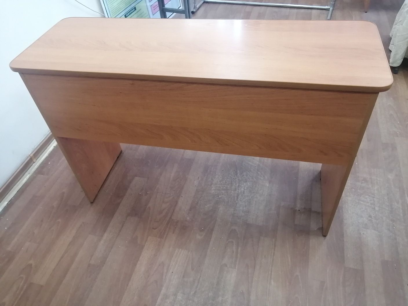 Продам стулья, парты