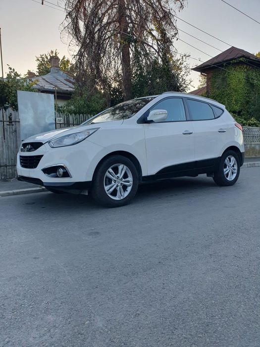 Dezmembrez Hyundai ix35 volan stânga