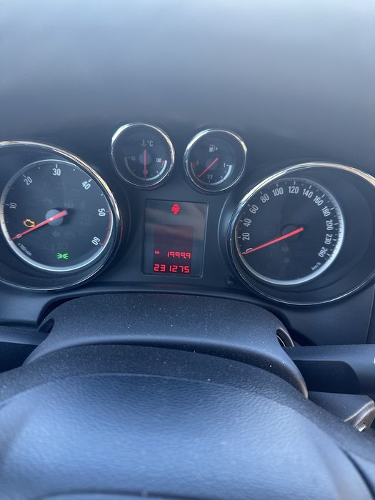 Opel Astra J 2010