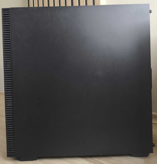 Отличен Kомпютър - AMD Ryzen 7 5700X 32GB DDR4