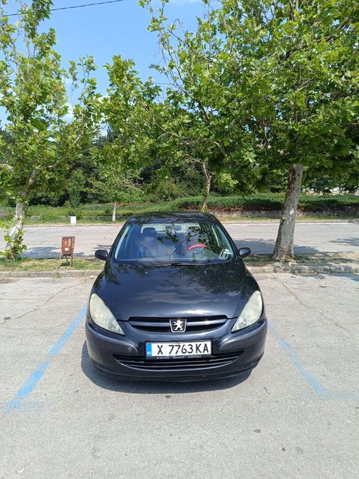 Автомобил Пежо 307