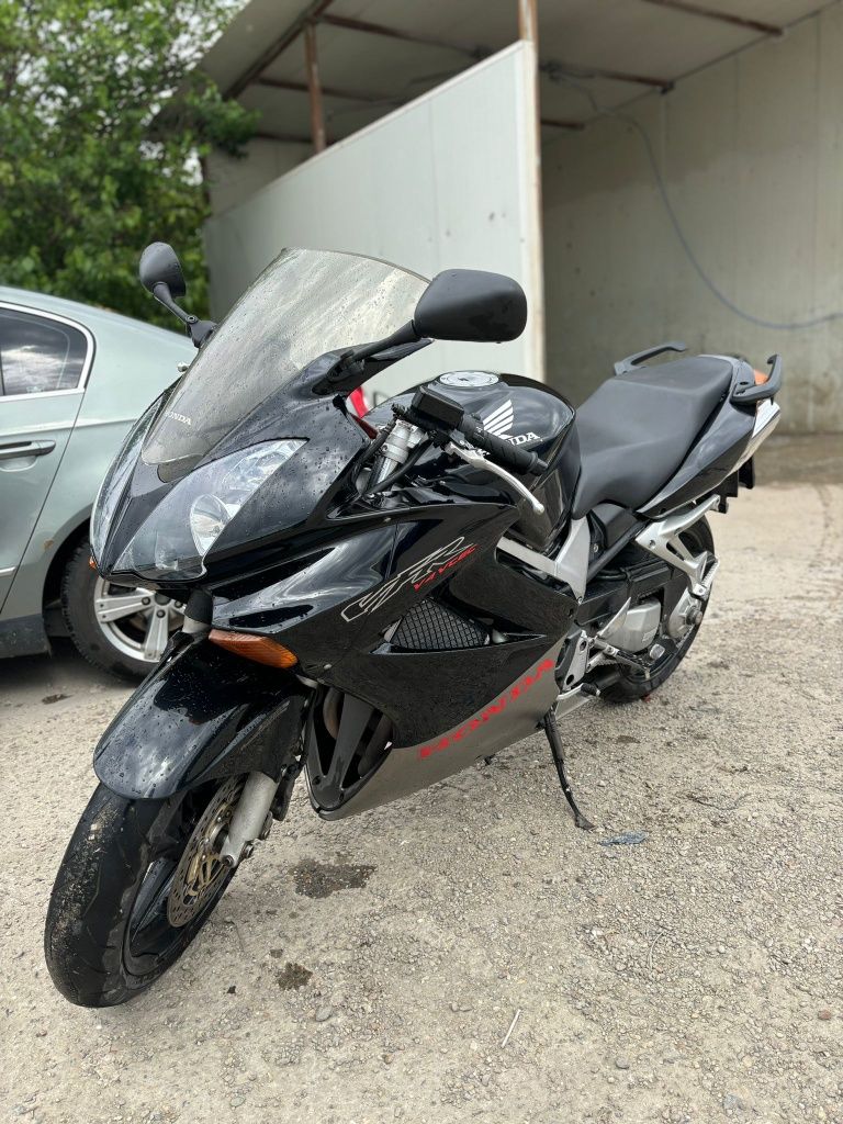 Vând Honda Vfr 800 V-Tec