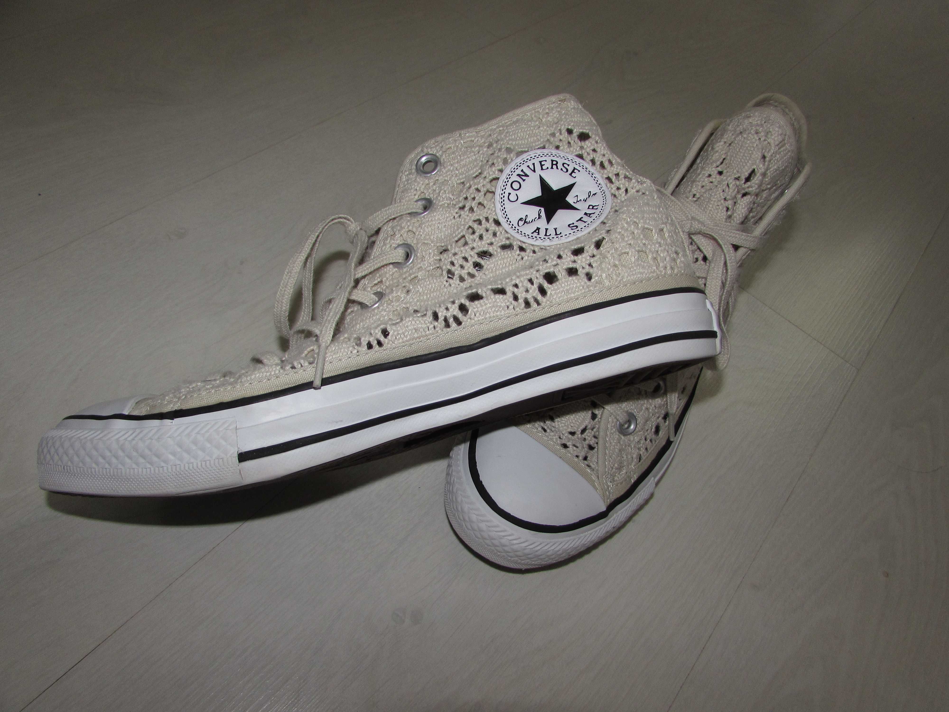 Красиви кецове Converse