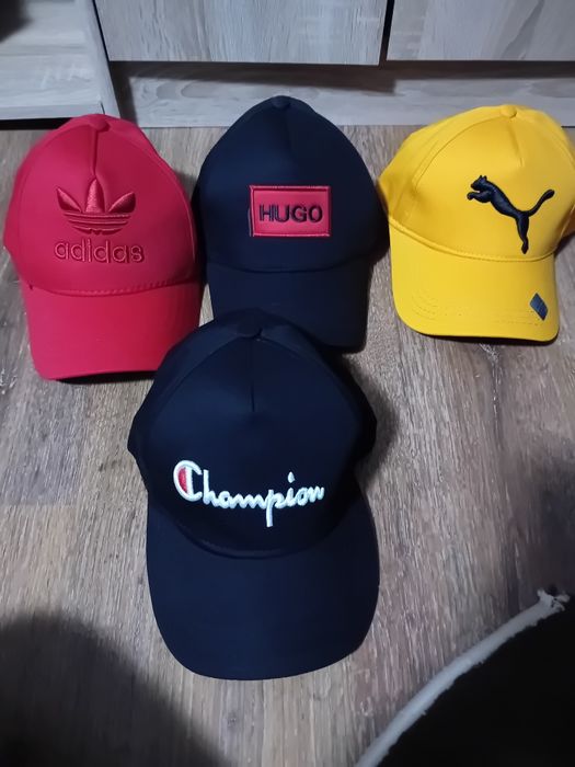 Șepci unisex diferite branduri