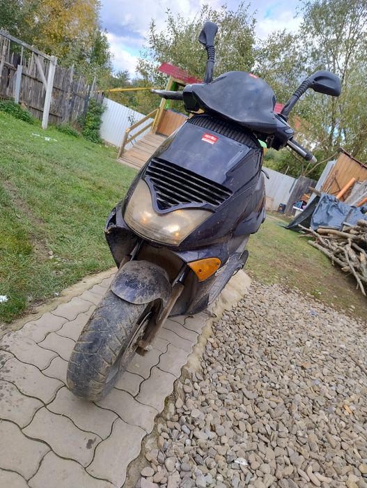 Vând scuter Aprilia Leonardo 125cc 4T stare buna funcțional singura pr