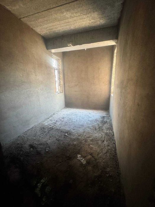 Продаётся 2х комн квартира на 2 этаже Ор-р 5 Микрорайон Давр Банк