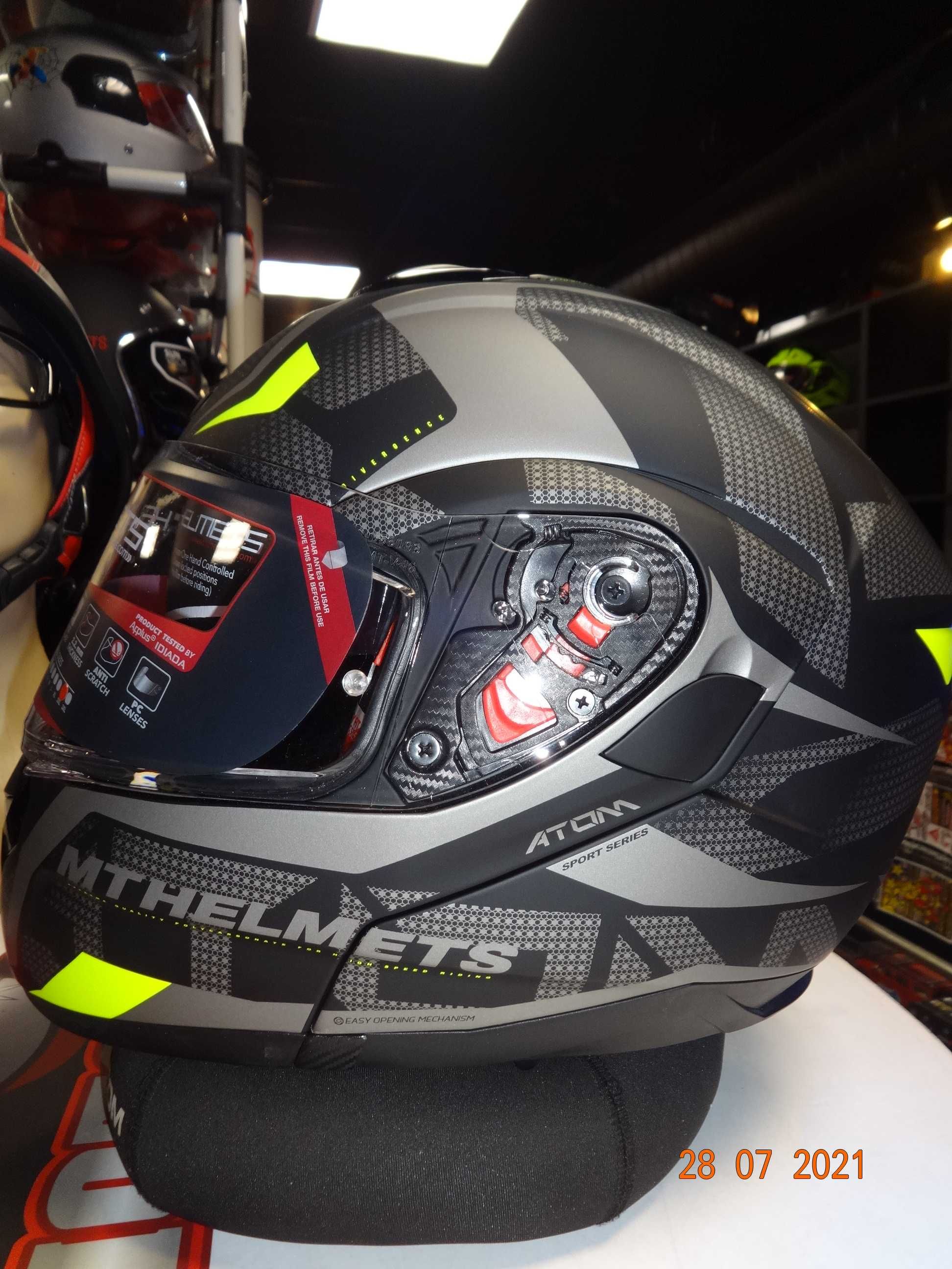 каска MT Helmets каска ATOM SV модуларна мото каска тъмни очила