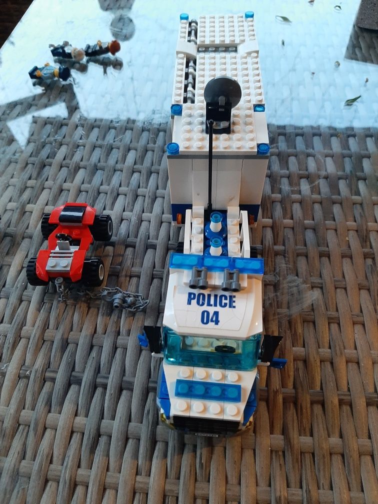 LEGO City Police - Centru de comanda mobil 60139